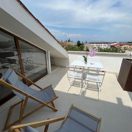 Appartement Attico Lilium à Peschiera del Garda Extérieur photo