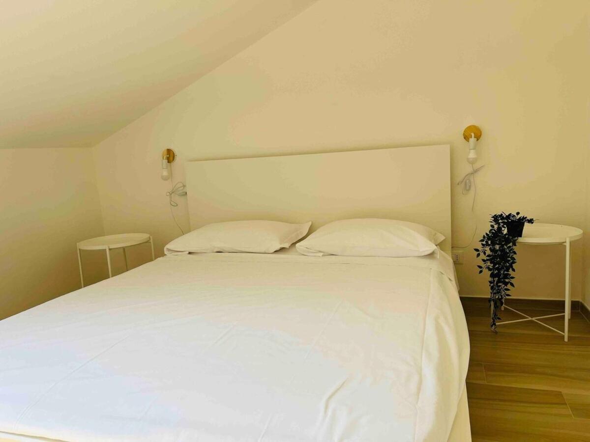 Appartement Attico Lilium à Peschiera del Garda Extérieur photo