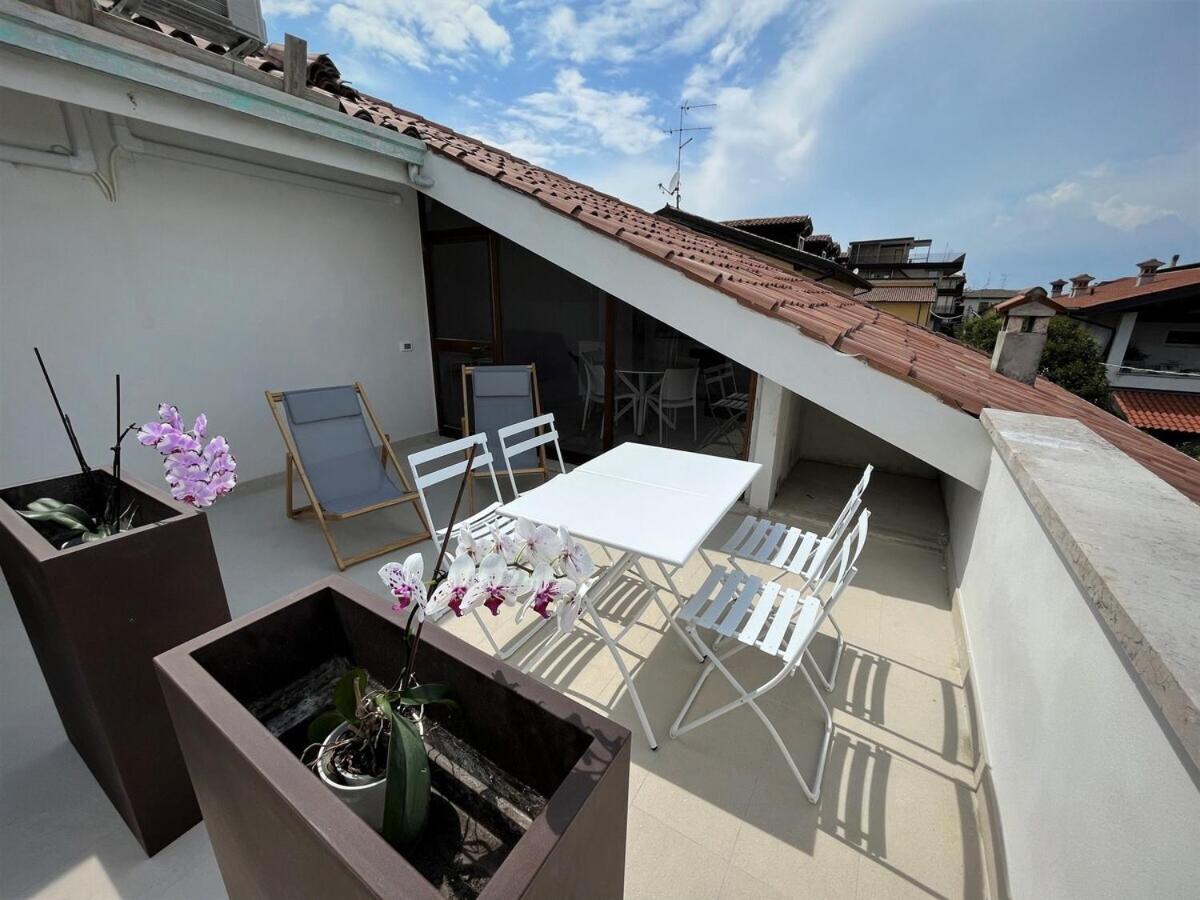 Appartement Attico Lilium à Peschiera del Garda Extérieur photo